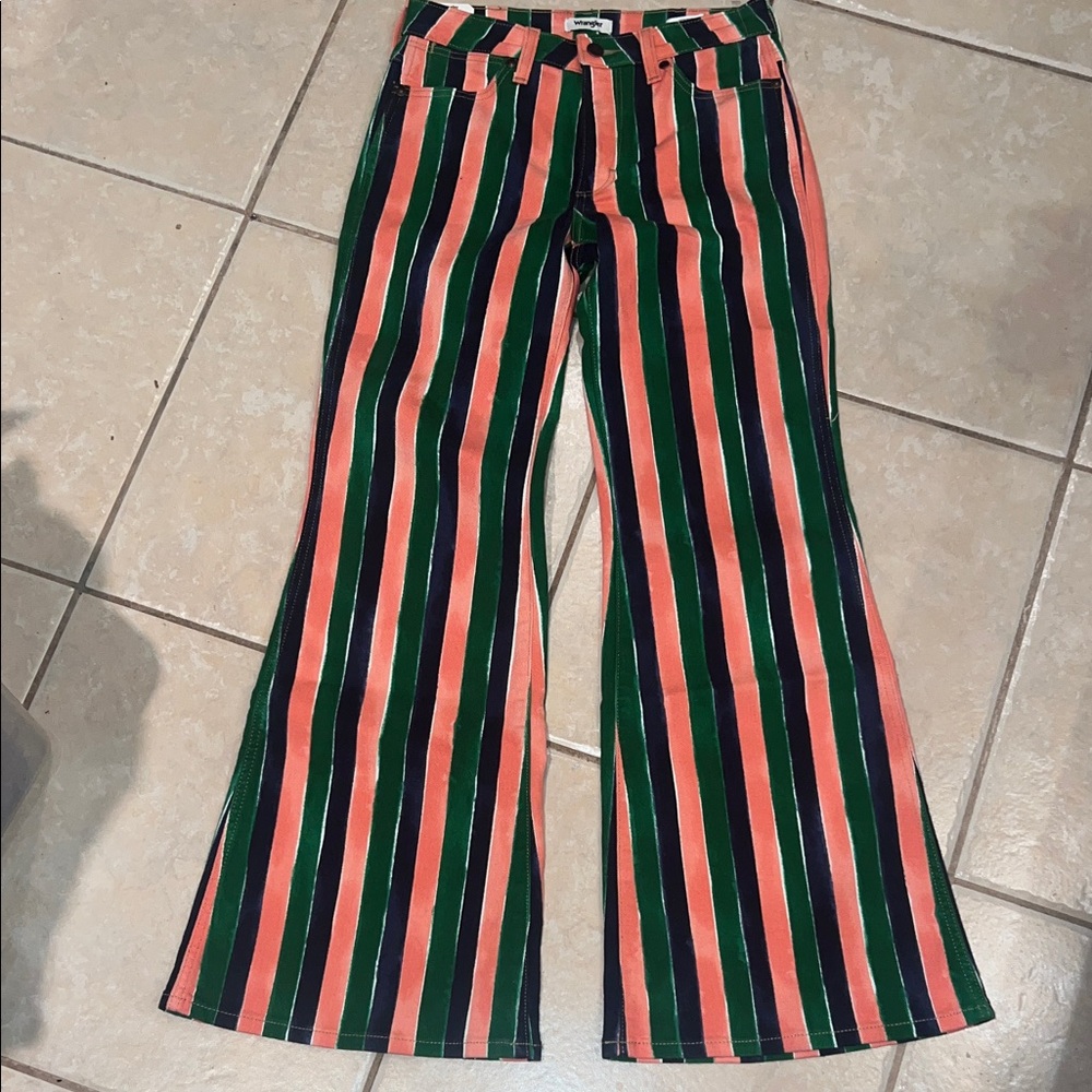 Wrangler Flare Wanderer 622 NWT - Picture 2 of 11